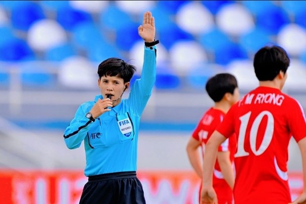 Vietnamese referee Le Thi Ly