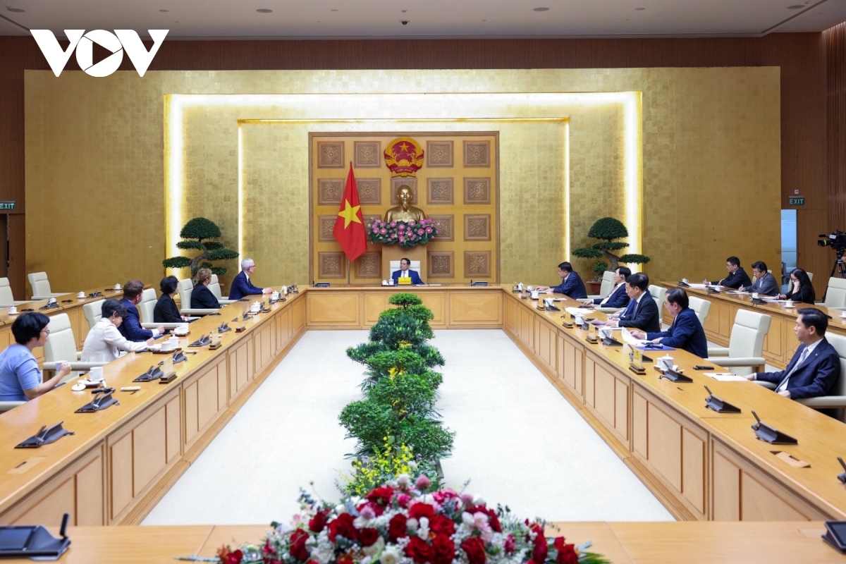 Prime Minister Pham Minh Chinh encourages Apple to increase investment and expand operations in Vietnam