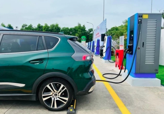 A VinFast EV at a charging station in Hanoi (Photo courtesy of VinFast)