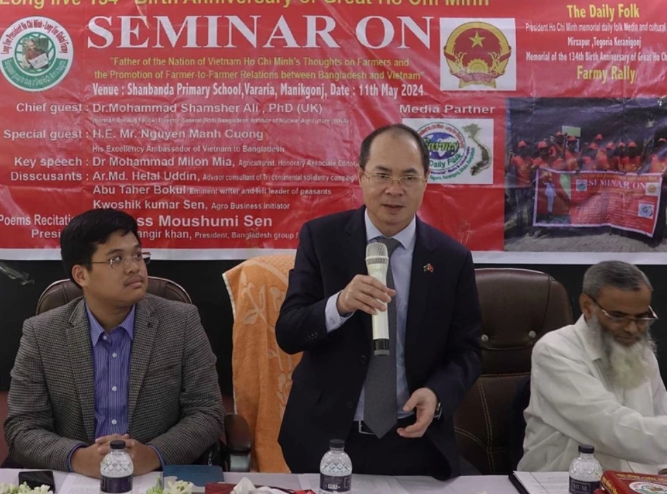 Ambassador Nguyen Manh Cuong speaking at the seminar (Photo: VNA)