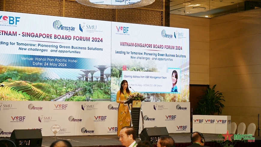 Pham Thi Thu Hang, director of the Vietnam – Singapore Board Forum and CEO of the VIETSTAR Training and Consulting Joint Stock Company, delivers a speech at the forum 2024. (Photo: PANO)