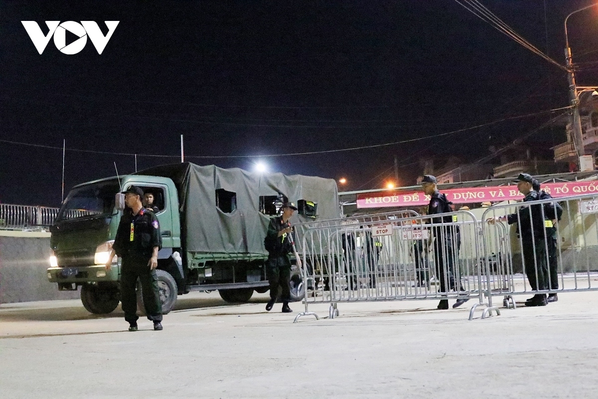 Mobile policemen are also present early to ensure security onsite.
