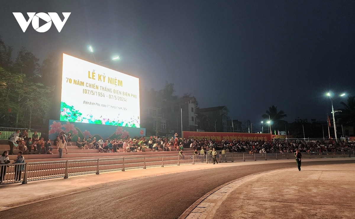 Dien Bien province’s stadium is rather small and organisers arrange only 4,000 seats in Stands A and B.