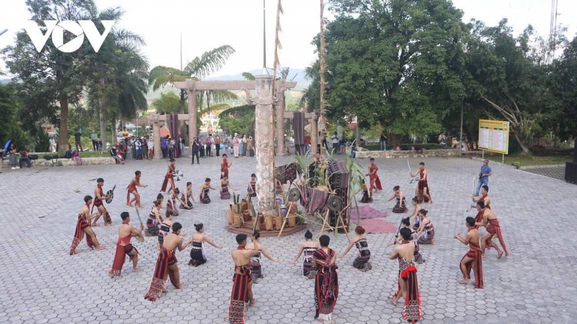 The villagers perform a ritual in order to thank gods for giving Co Tu ethnic people a peaceful and prosperous life.
