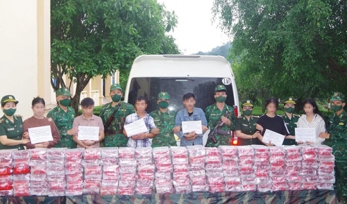 A huge amount of drugs are seized by Ha Tinh border guard force