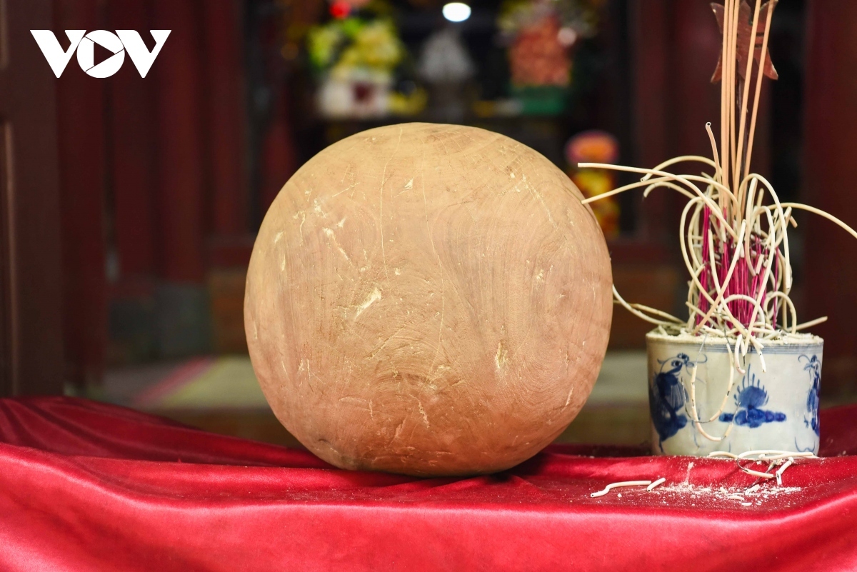 The 20kg-ball used in the game is made from ironwood that has been kept in the communal house from generation to generation.