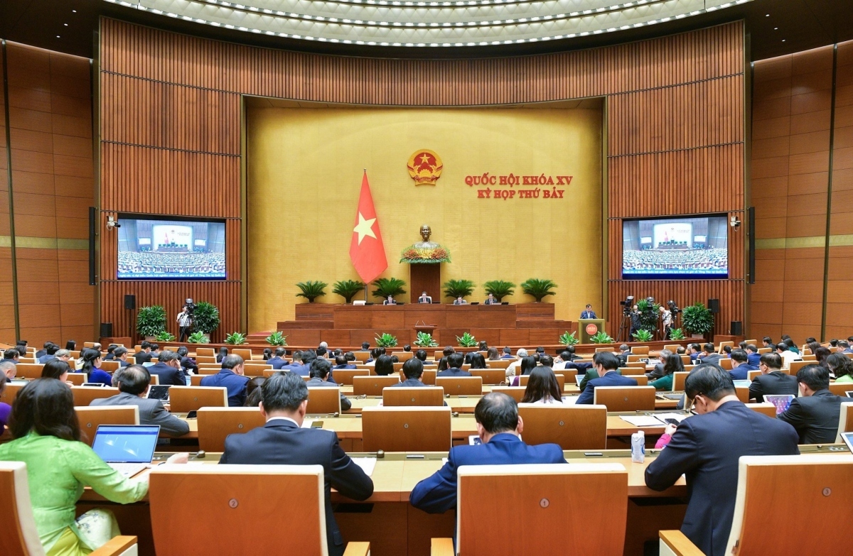 An overview of the seventh session of the National Assembly getting underway in Hanoi