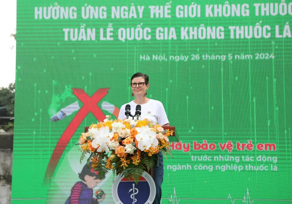 Dr. Angela Pratt, WHO Chief Representative in Vietnam, underscores the need to protect young people against the harmful effects of cigarettes of all types