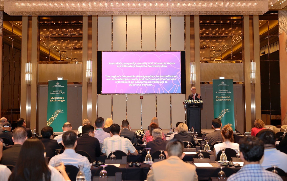 Nicholas Moore, special envoy for Southeast Asia, delivers the opening remarks at Australia – Vietnam Tech Forum 2024 on June 25. (Photo: Australian Embassy)