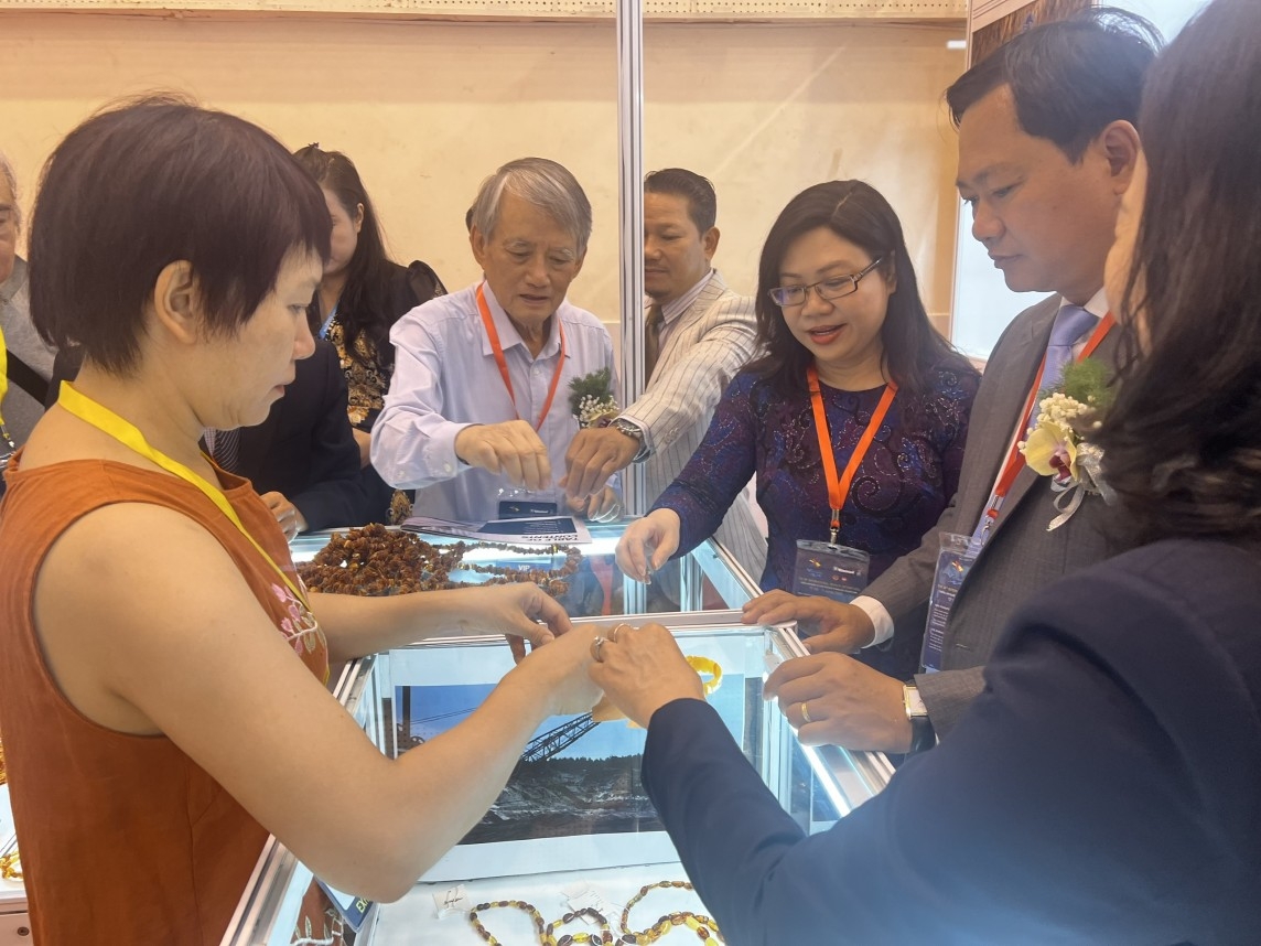The 18th international exhibition of jewelry and watches kicks off in Ho Chi Minh City on June 8. (Photo: congthuong.vn)