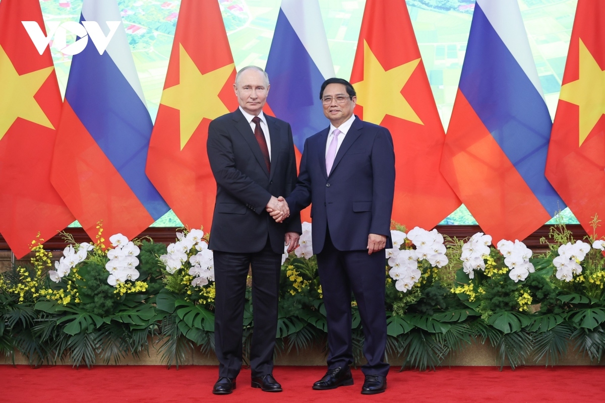 Prime Minister Pham Minh Chinh welcomes Russian President Putin