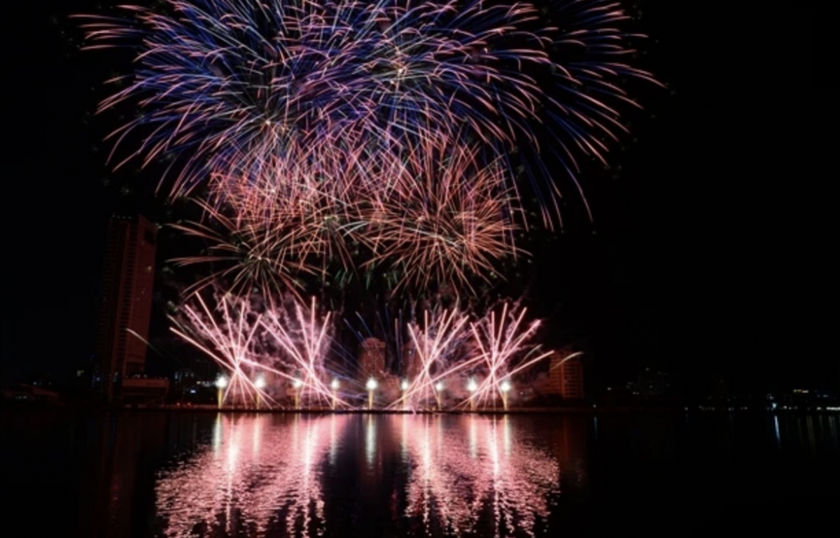 Italian fireworks performance at DIFF 2024 (Photo: DIFF)