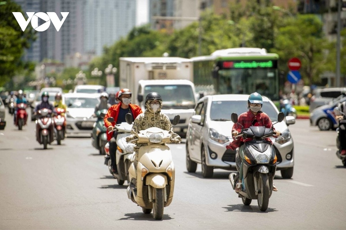 The ongoing heat wave is forecast to diminish in the northern region as of June 15 but to last for several days more in the central region