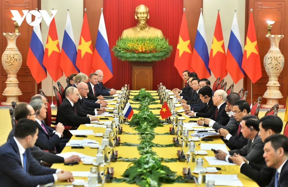 Vietnam sees the traditional relationship and comprehensive strategic partnership with Russia as a top priority in its external policy, said Party General Secretary Nguyen Phu Trong during his talks with Russian President Vladimir Putin in Hanoi on June 20.