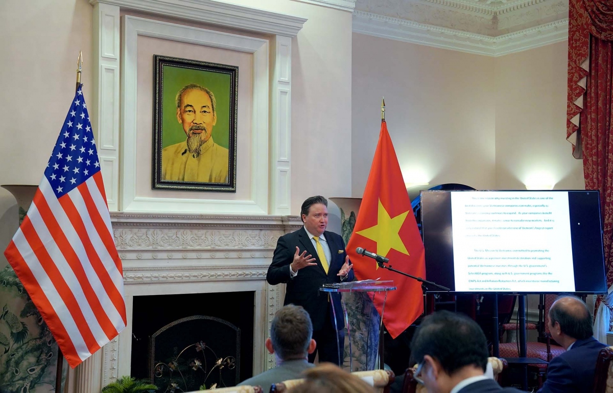 US Ambassador to Vietnam Marc Knapper speaks at the event