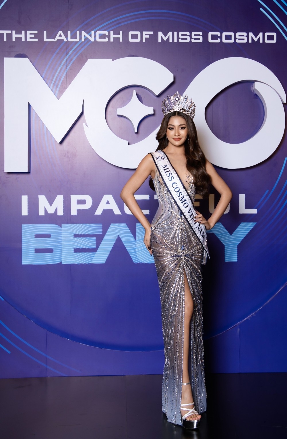 Bui Thi Xuan Hanh will represent Vietnam at Miss Cosmo 2024. (Photo: tienphong.vn)