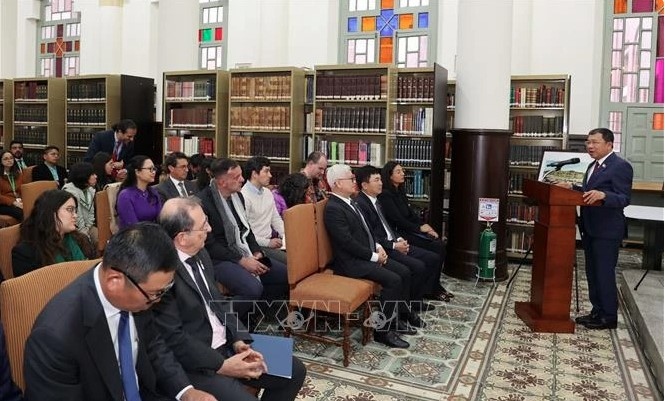 Chairman of the Vietnamese National Assembly's Committee for External Relations Vu Hai Ha speaks at the ceremony (Photo: VNA)