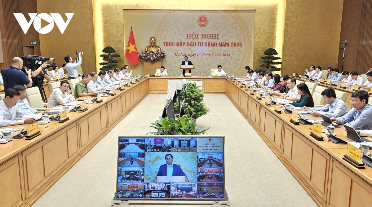 Prime Minister Pham Minh Chinh speaks at the conference