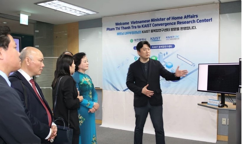 The Vietnamese delegation visits the Korea Advanced Institute of Science and Technology (KAIST)