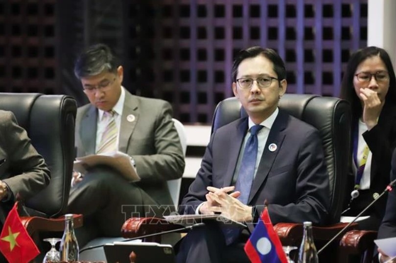 Deputy Minister of Foreign Affairs Do Hung Viet, who is also head of the ASEAN Senior Officials’ Meeting (SOM) delegation of Vietnam at the ASEAN Foreign Ministers' Interface with the Representatives of the ASEAN Intergovernmental Commission on Human Rights (AICHR) in Vientiane on July 24. (Photo: VNA)