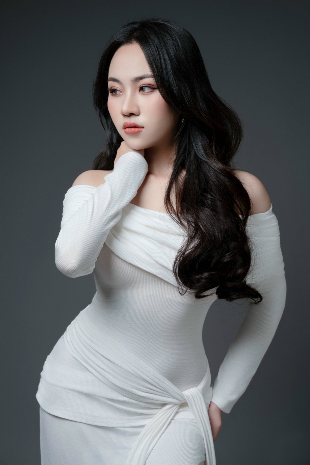 Dang Ngoc Anh wins gold at Asia Arts Festival 2024