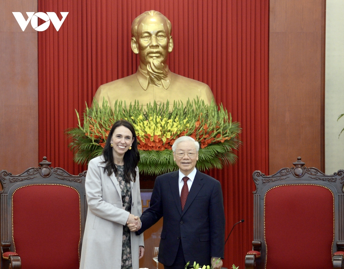 The Party leader affirms that Vietnam treasures ties with New Zealand in its foreign policy. At a reception in Hanoi on November 14, 2022, for NZ Prime Minister Jacinda Ardern, the Party chief also highlights the Vietnamese foreign policy of independence, self-reliance, diversification, and multilateralisation of ties, along with active and proactive global integration.