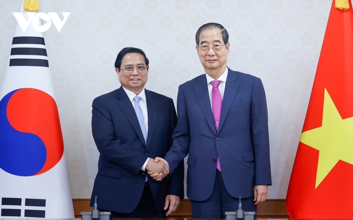 The Vietnamese Government chief holds talks with his RoK counterpart Han Duck-soo in Seoul on July 2, during which PM Han applauds Vietnam's crucial role in the RoK’s external policy, including the Indo-Pacific Strategy and the Korea-ASEAN Solidarity Initiative (KASI).