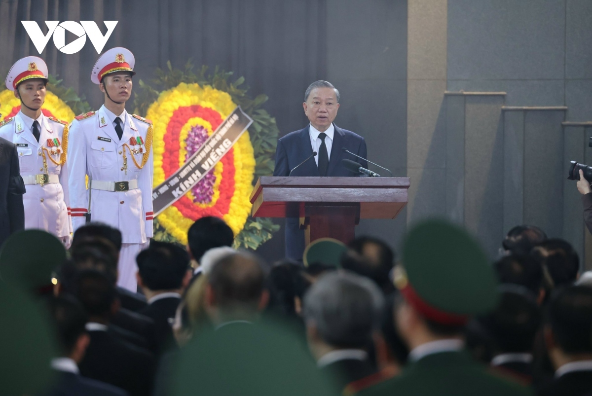 Politburo member and President To Lam reads the funeral oration