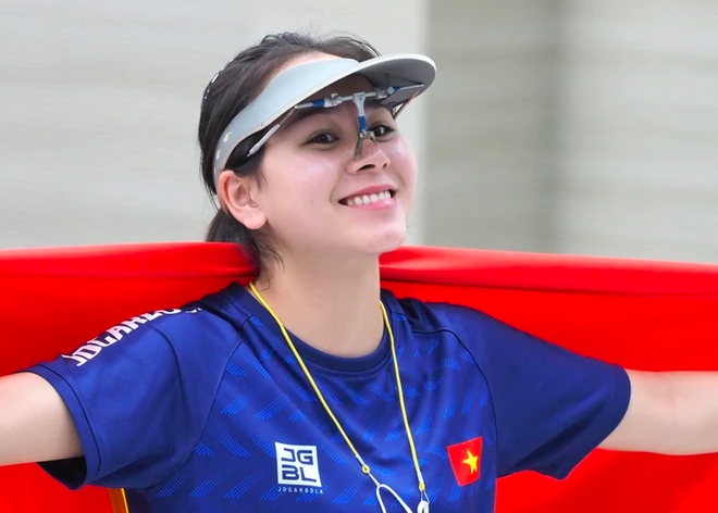 Shooter Trinh Thu Vinh will compete in the 2024 Paris Olympics. (Photo: anninhthudo.vn)