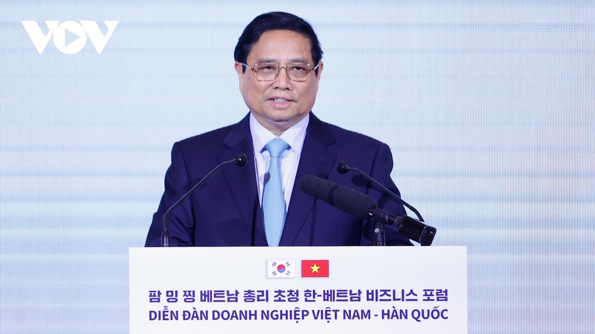 Vietnamese Prime Minister Pham Minh Chinh encourages mutually beneficial cooperation at Vietnam - RoK businesss forum in Seoul on July 1