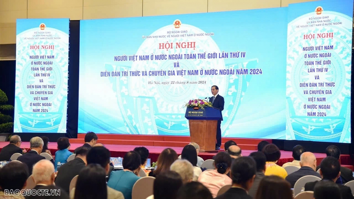 Foreign Minister Bui Thanh Son speaks at the conference. (Photo: baoquocte.vn)