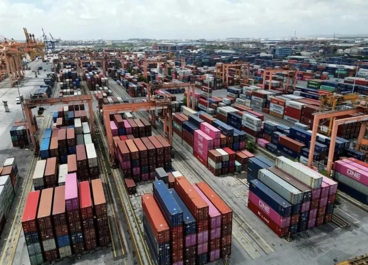 Containers at Tan Vu Port in the northern port city of Hai Phong (Photo: VNA)