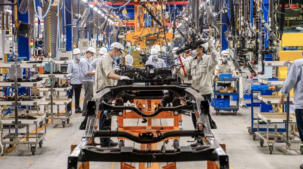 Users of domestically produced and assembled cars will soon enjoy a 50% reduction in the registration fee if they buy a new one.