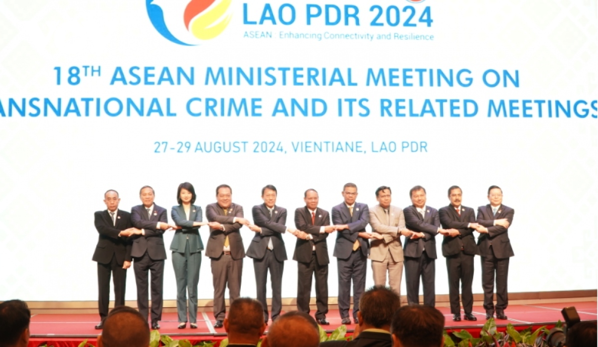 Representatives from ASEAN member states pose for a group photo at the 18th ASEAN Ministerial Meeting on Transnational Crime (AMMTC-18) 