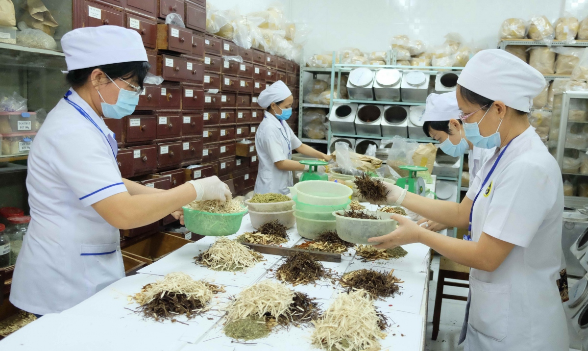 Vietnamese herbal products prove effective in solving difficult problems in the medical sector