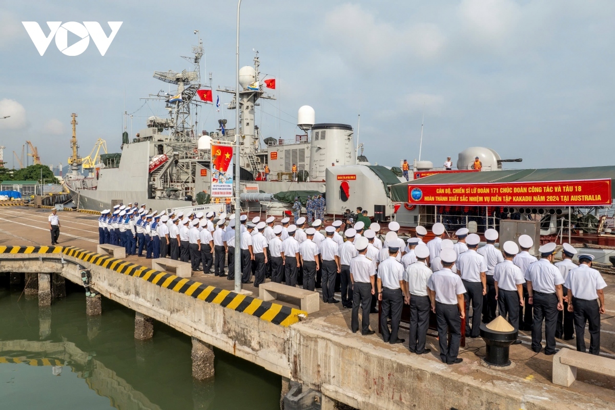 This morning sees Ship 18, with a working delegation of the Vietnam People’s Navy on board, depart the military port of Brigade 171 for the northern Australian port of Darwin to attend Exercise Kakadu 2024.