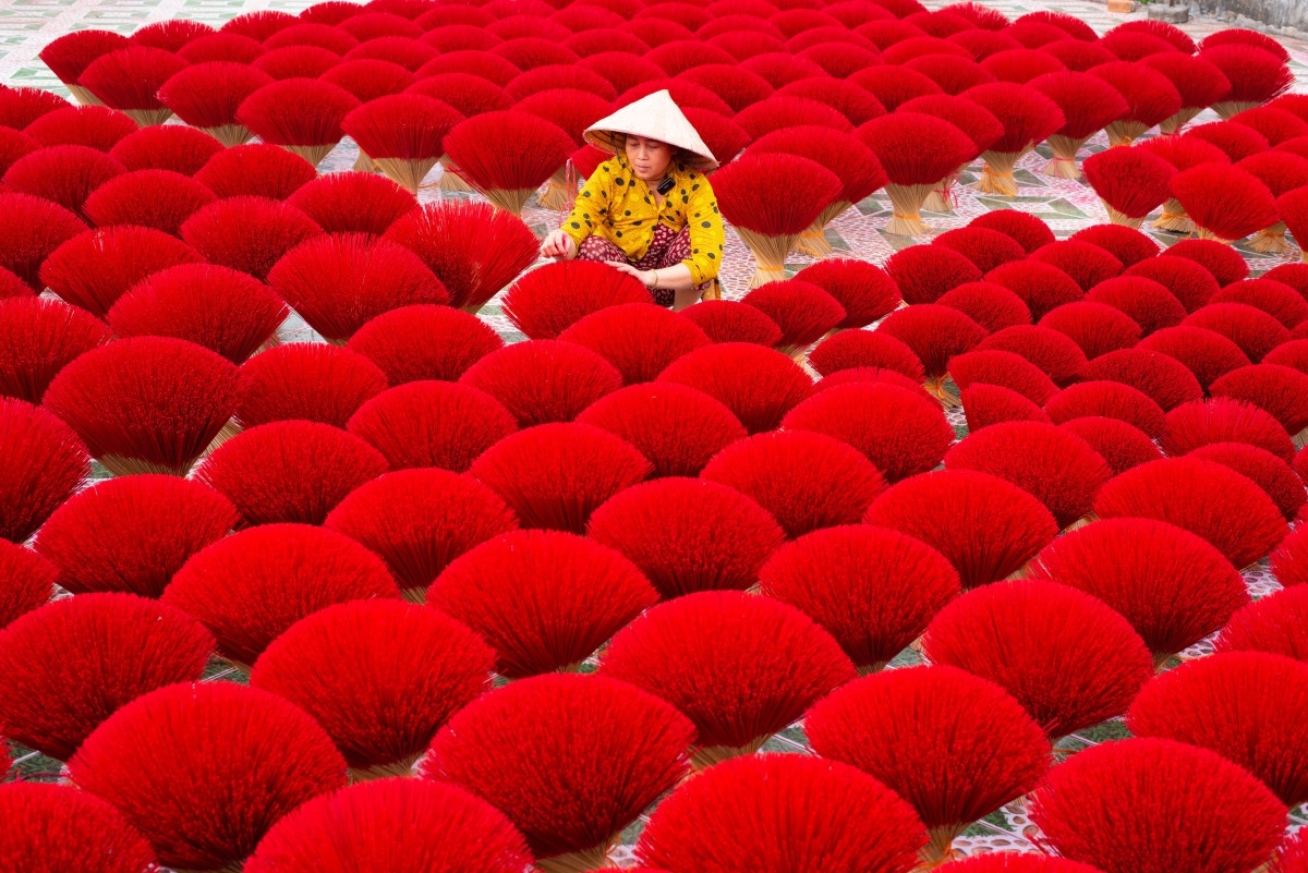 Incense making in Tay Ninh province is one of new national intangible cultural heritages. (Photo: vtcnews.vn)