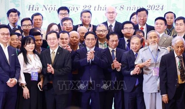 Prime Minister Pham Minh Chinh and Vietnamese intellects in foreign countries