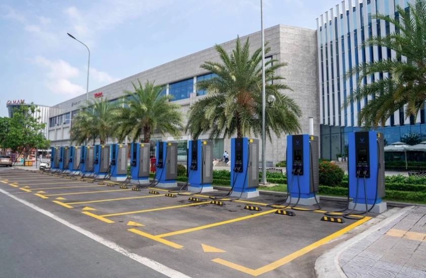 An EV charging station owned by V-GREEN (Photo: PLO)