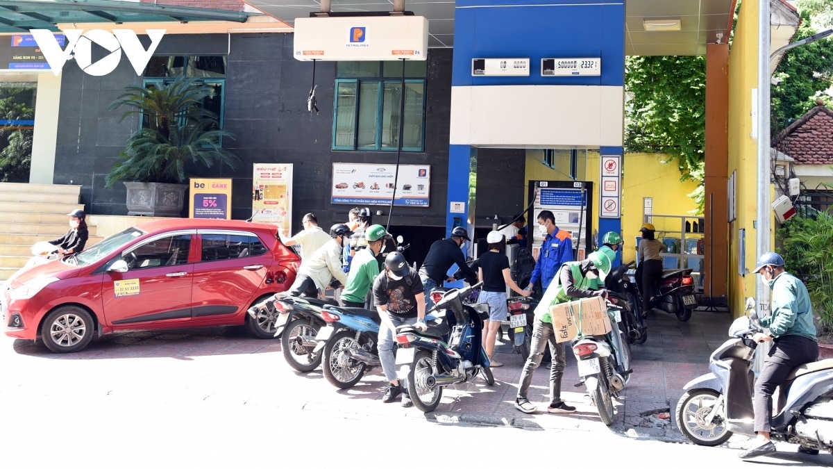 Retail petrol and oil prices in Vietnam have risen in recent times partly due to the impact of heightened conflicts in the Middle East