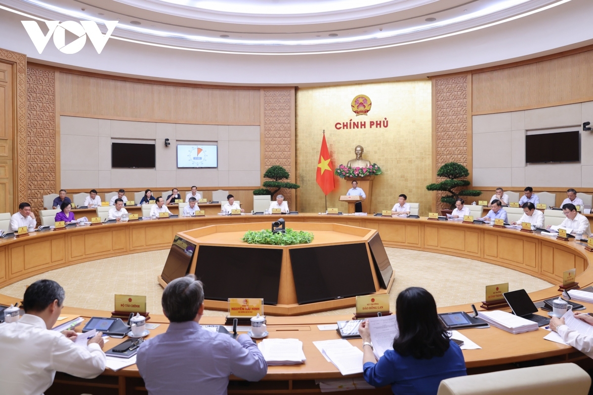 PM Pham Minh Chinh chairs the regular Cabinet meeting for August in Hanoi on September 7.