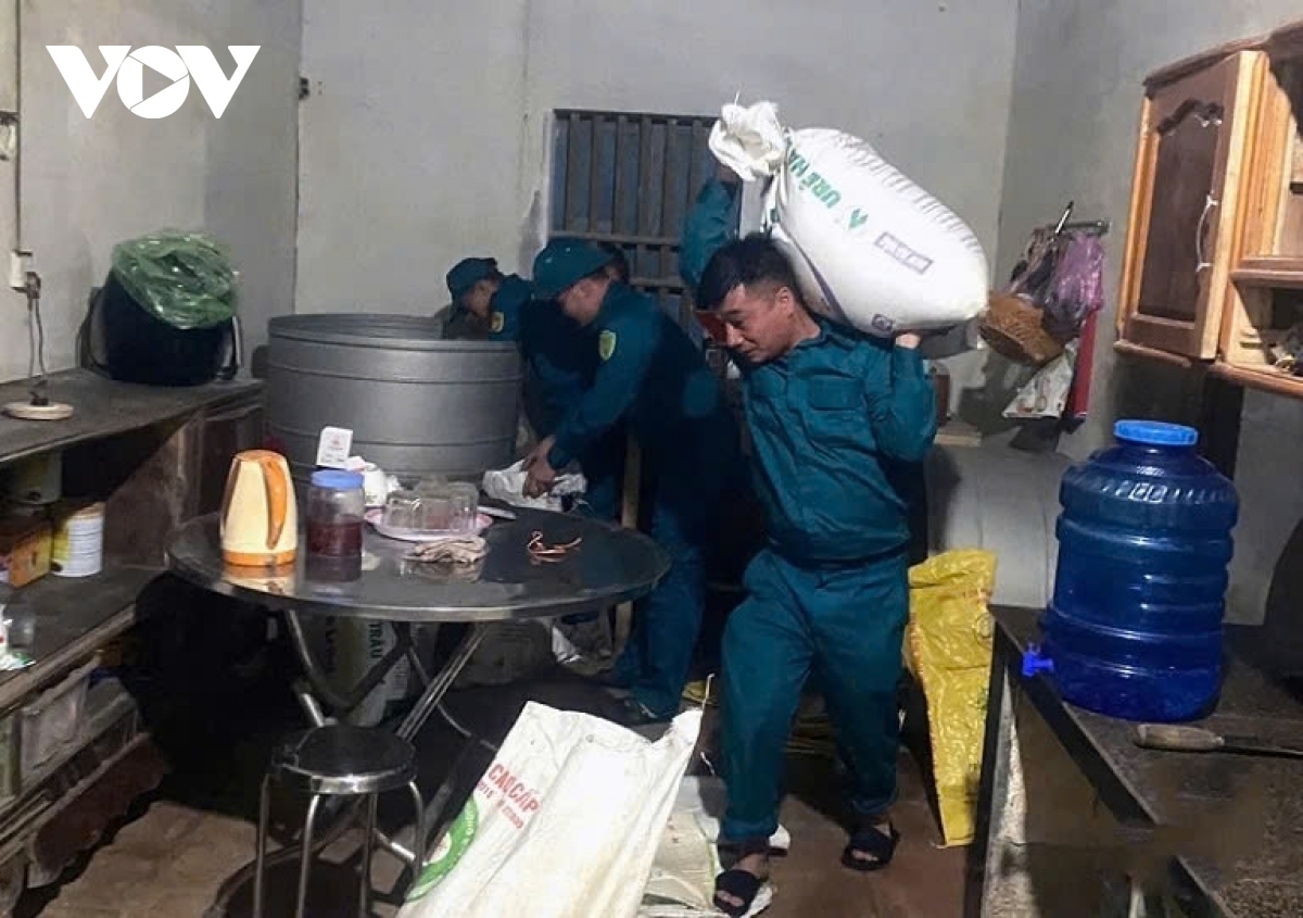 Local authorities deploy emergency evacuations for local households in Thanh Hoa province