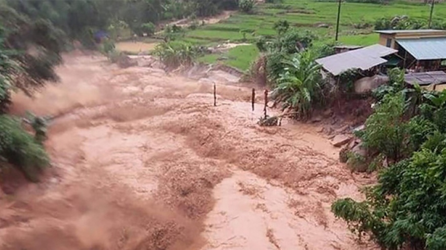 There is a high risk of flash floods and landslides in the coastal areas of localities from Nghe An to Quang Nam