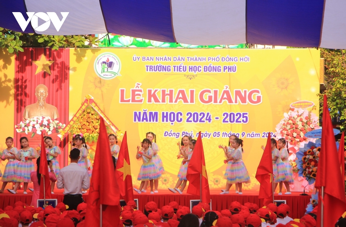 An art performance during the opening ceremony of the 2024-2025 academic year at Dong Phu Primary School in Dong Hoi City, central Vietnam