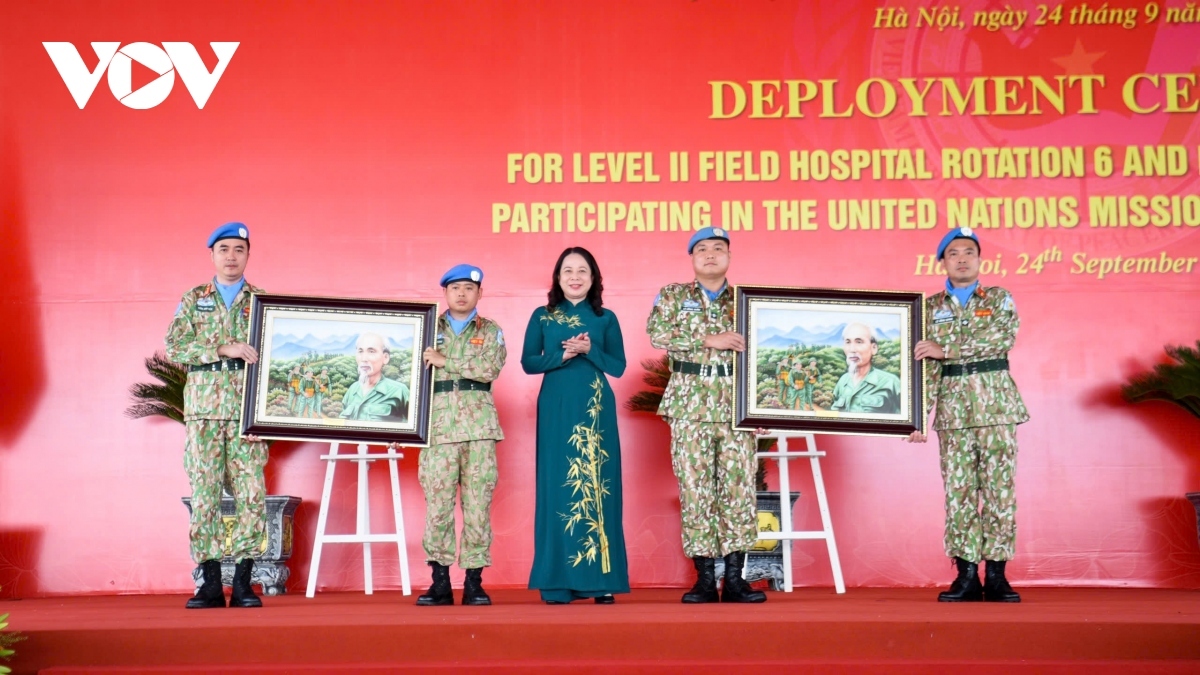 She encourages the officers to uphold the tradition and build upon the achievements recorded during previous peacekeeping forces to fulfil their tasks, thereby helping to further elevate the image of Vietnam and its people in the modern era.