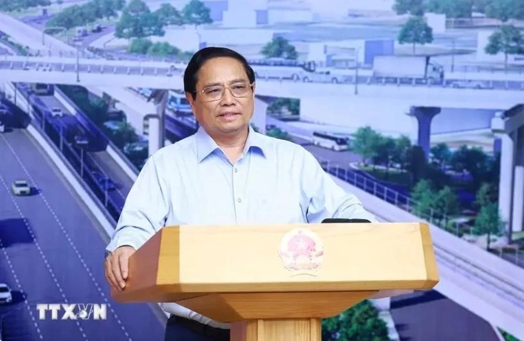 Prime Minister Pham Minh Chinh chairs the 14th meeting of the State steering committee for national key transport projects in Hanoi on September 17.