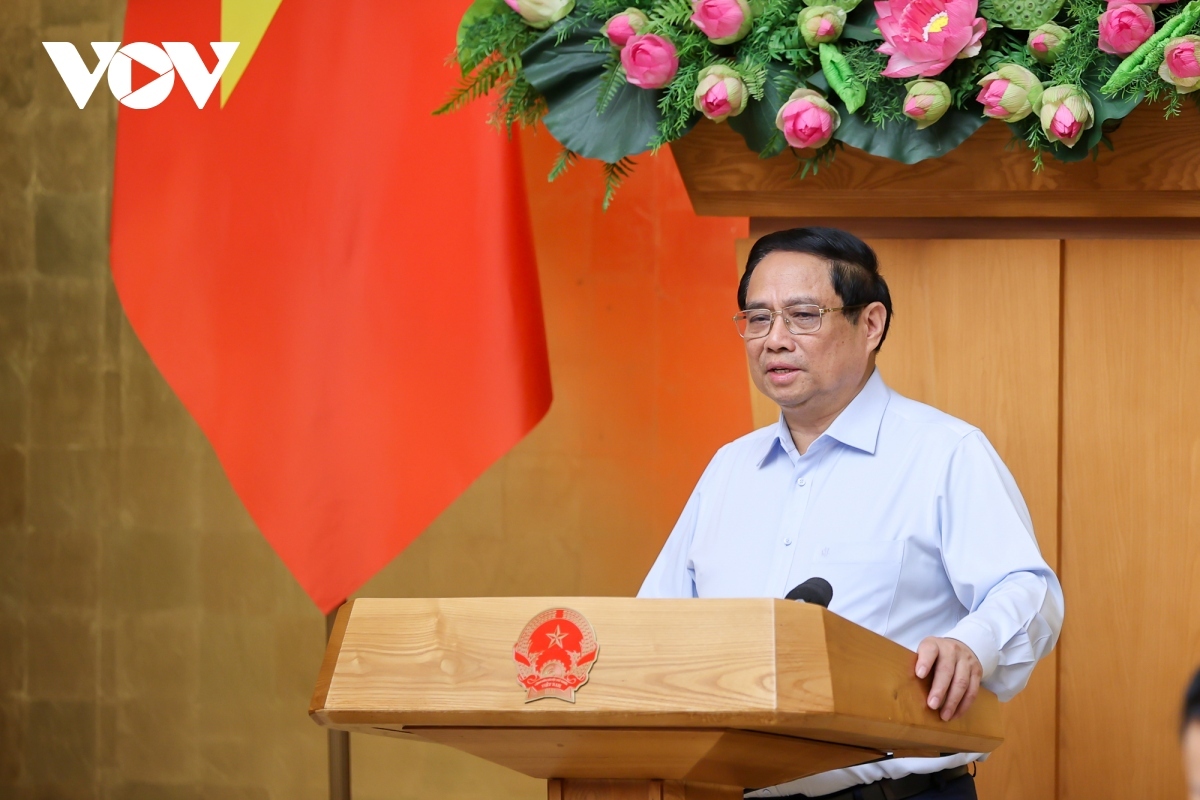 Prime Minister Pham Minh Chinh speaks at the session