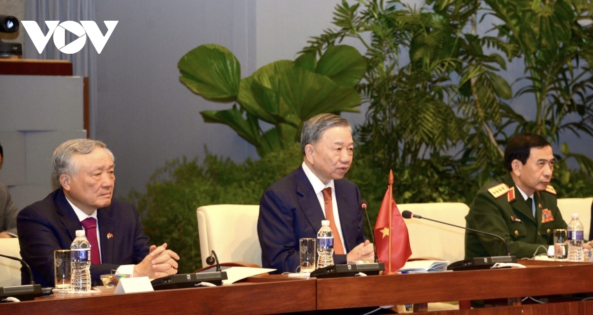 Party General Secretary and President To Lam affirms Vietnam’s consistent stance in solidarity with the just struggle of the Cuban people, calling for the lifting of the embargoes and sanctions against Cuba and for removing Cuba from the State sponsors of terrorism list.