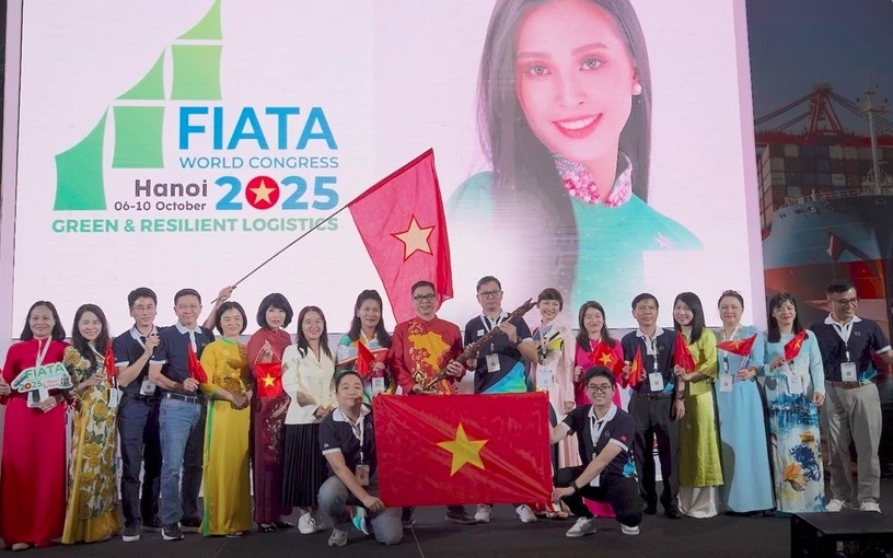 The Vietnamese delegation at the World Congress 2024 of the International Federation of Freight Forwarders Associations (FIATA) in Panama. (Photo: Courtesy of VLA)