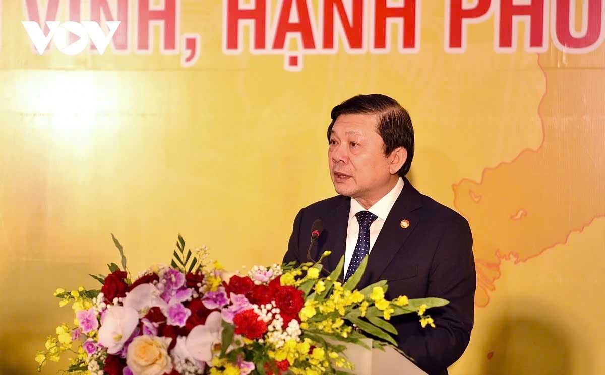 In his opening remarks, Vice President of the Vietnam Fatherland Front Central Committee Nguyen Huu Dung states that the exhibition is an activity to welcome the 10th National Congress of the Vietnam Fatherland Front, a significant political event for the great national unity.